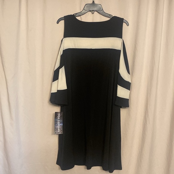 NWT Nina Leonard Cold Shoulder Dress, Size M Color Black/Off-white - Picture 8 of 11